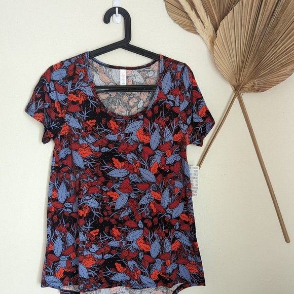 Lularoe Classic T - Picture 2 of 6